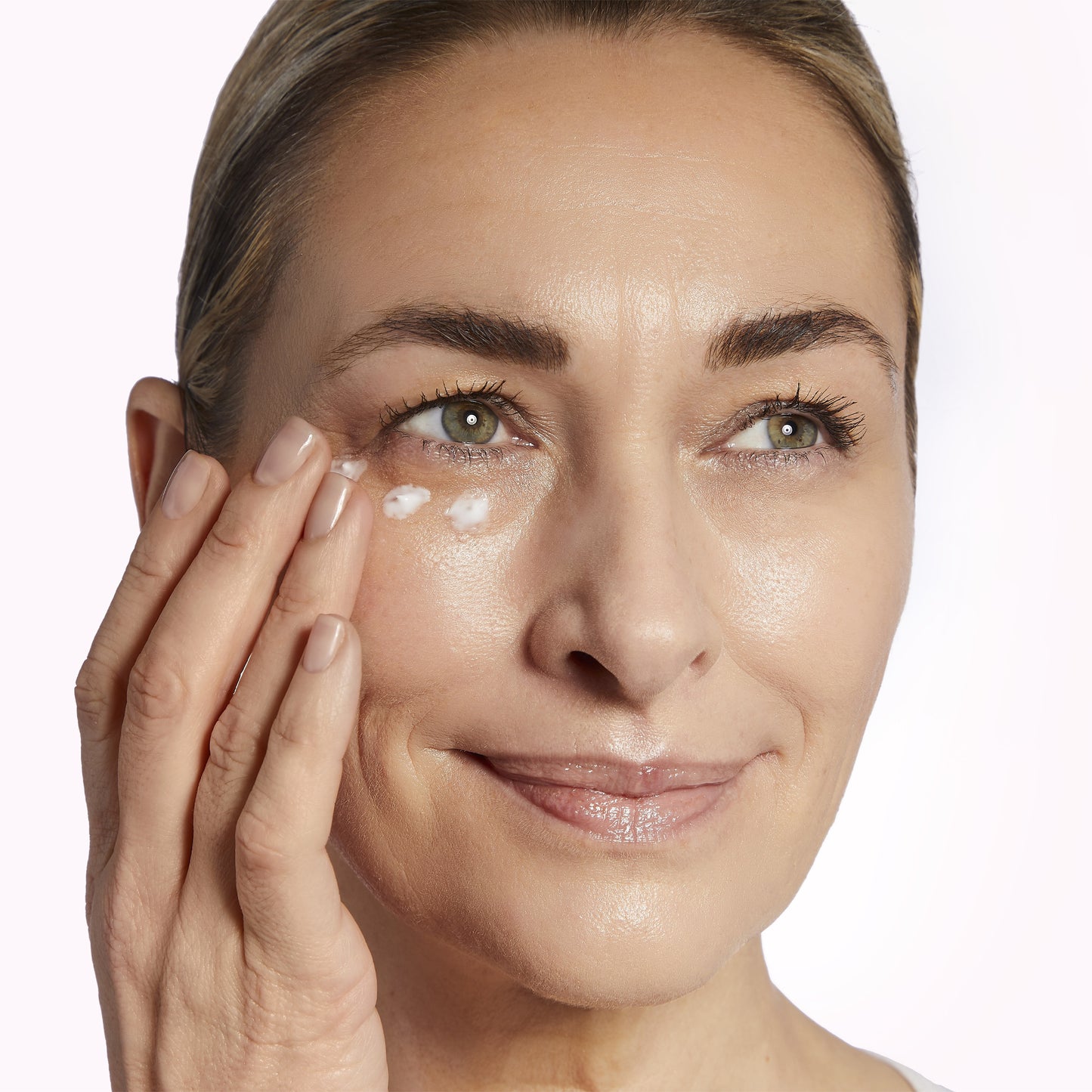 Soothe and Smooth Hyal Bright Eye Complex