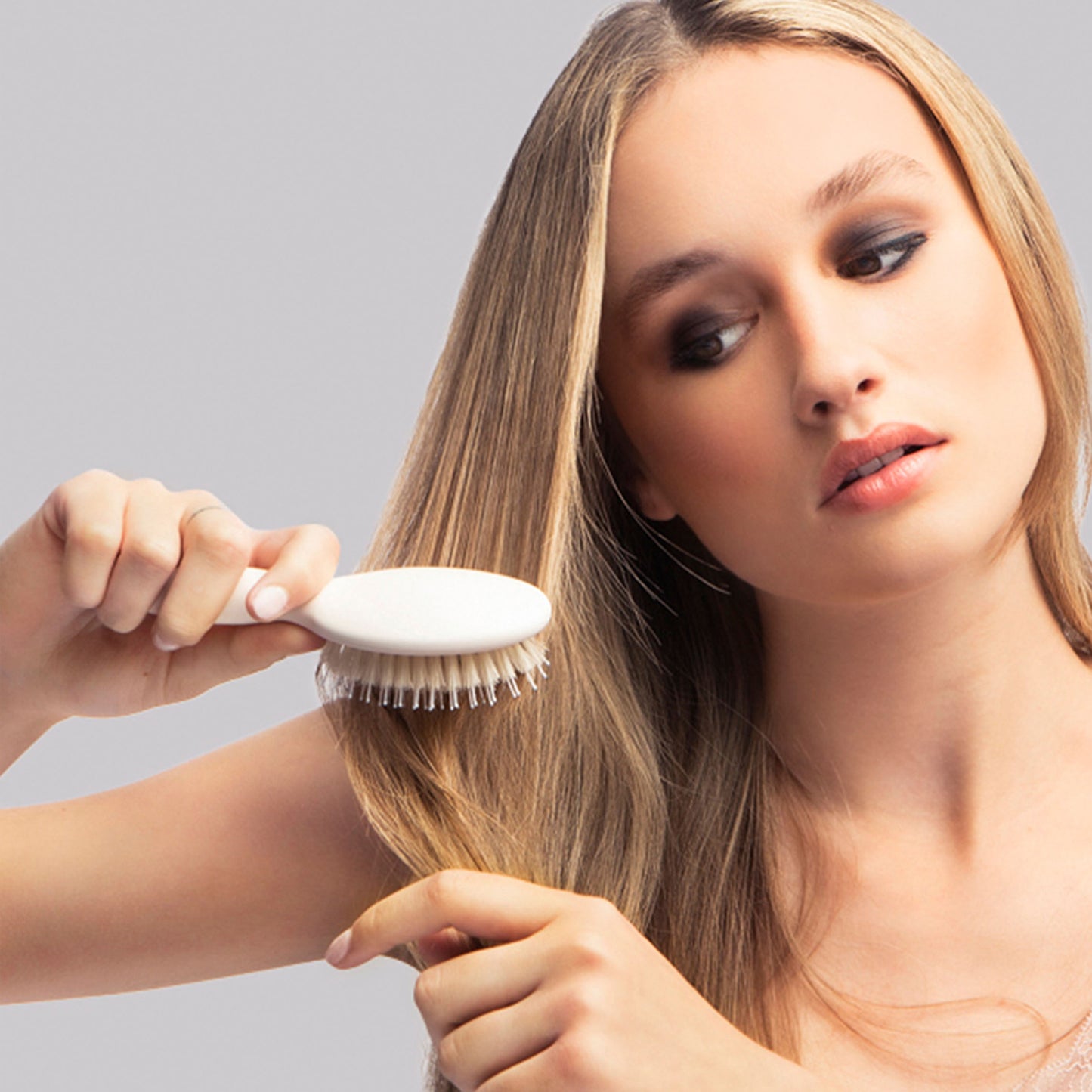 Mini Finish and Shine Brush