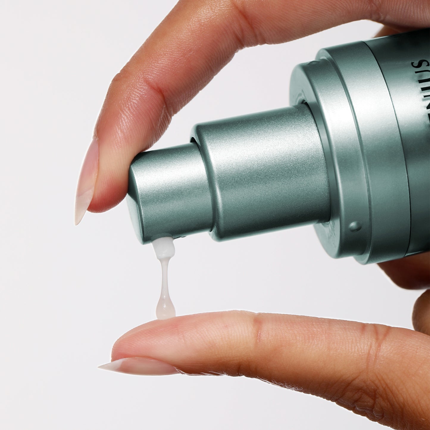 Genius Ultimate Anti-Aging 
 Vitamin C+ Serum