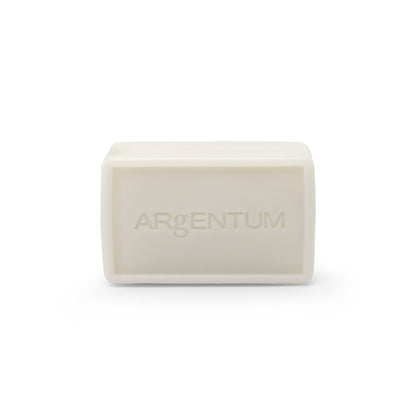 le savon lune illuminating silver cleansing bar