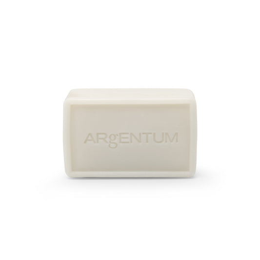 le savon lune illuminating silver cleansing bar