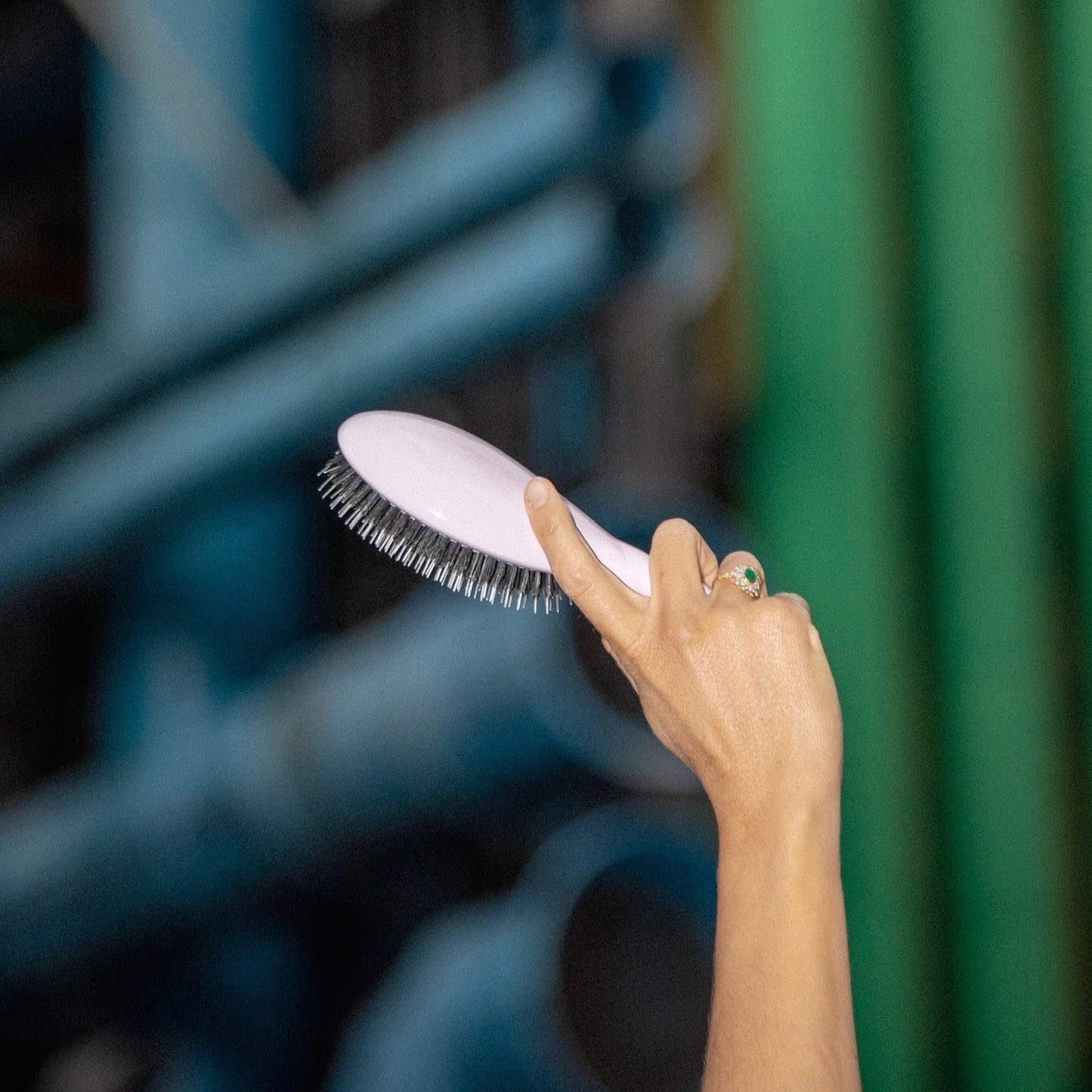 Large Brush N.02 The Care & Detangling HairBrush