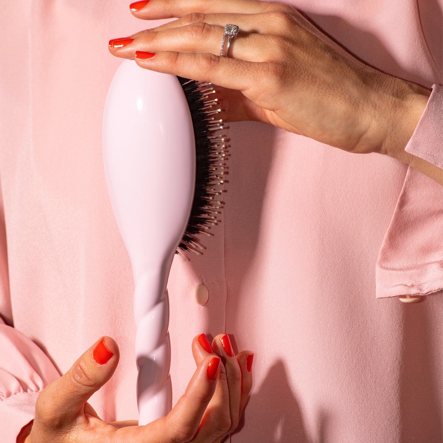 Large Brush N.03 The Gentle Scalp Care HairBrush