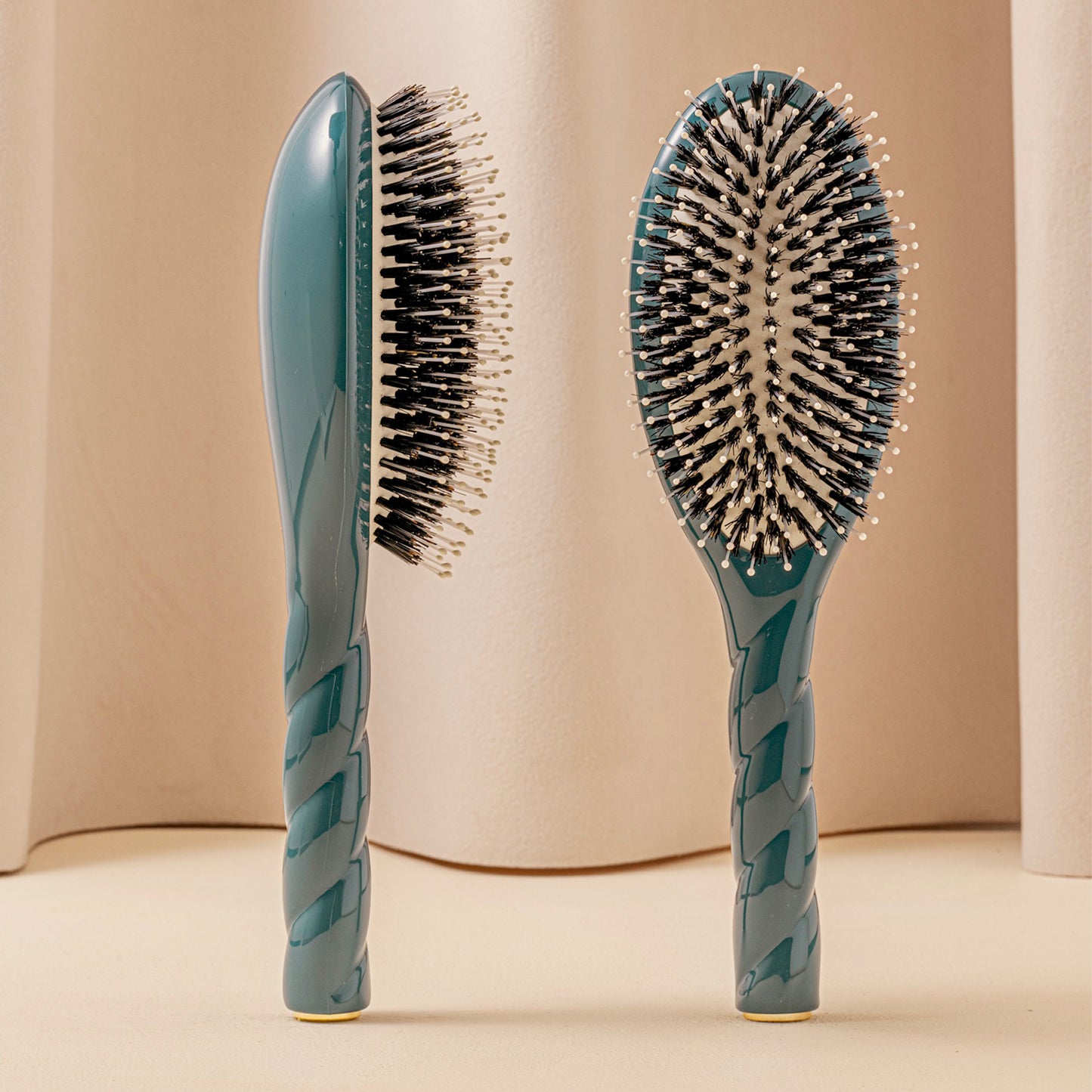 Large Brush N.03 The Gentle Scalp Care HairBrush