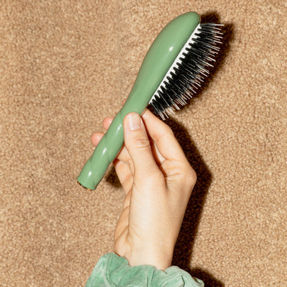 Small Brush N.02 The Small Care & Detangling HairBrush Almond Green