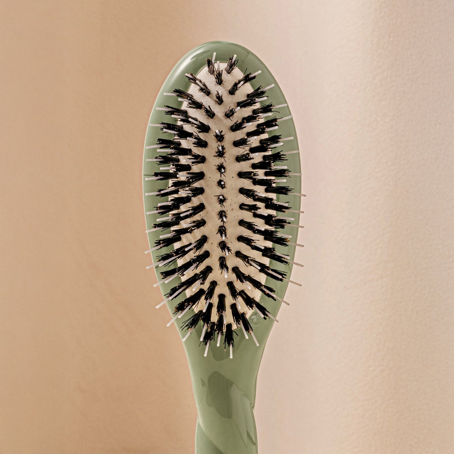 Small Brush N.02 The Small Care & Detangling HairBrush Almond Green