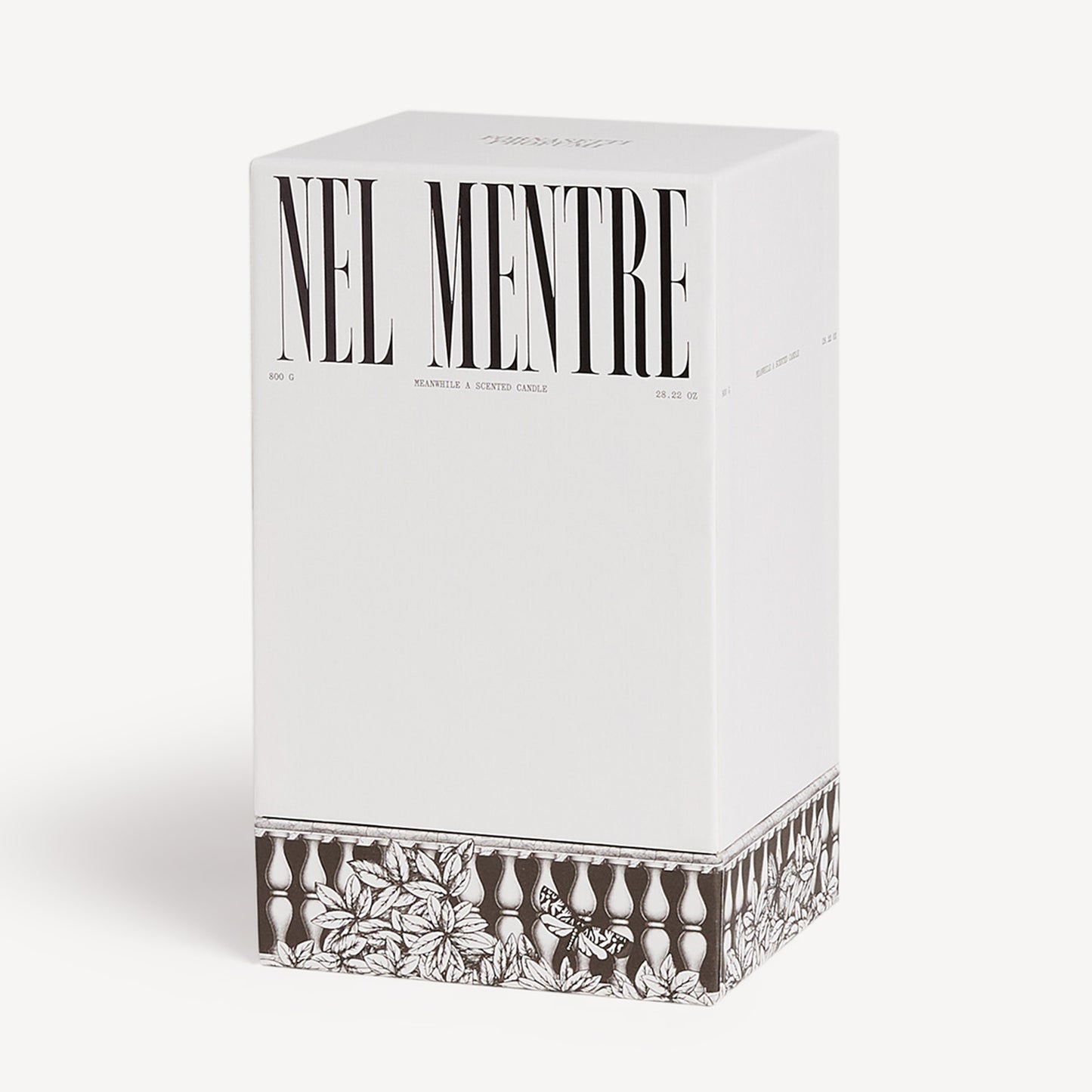 Tall scented Candle NEL MENTRE - Giardino Segreto Fragrance - Farfalle e balaustra Décor