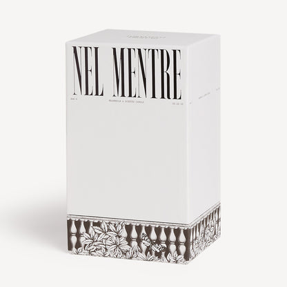Tall scented Candle NEL MENTRE - Giardino Segreto Fragrance - Farfalle e balaustra Décor