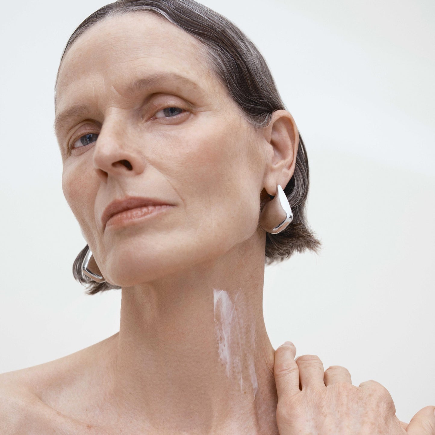 The SCULPT Neck + Décolleté Concentrate