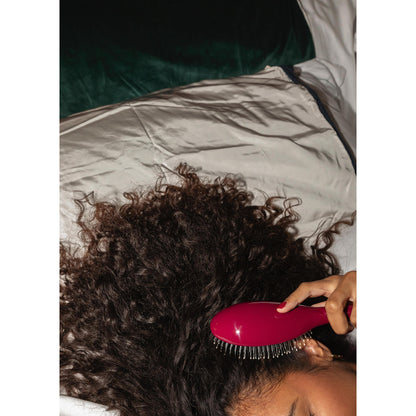 N.04 Large brush Cherry Red
