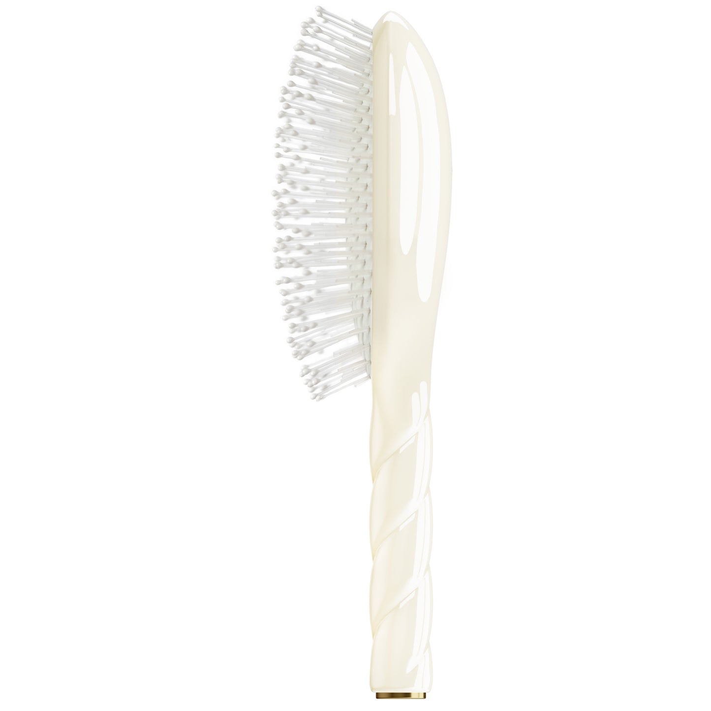 N.04 Large brush Creamy white